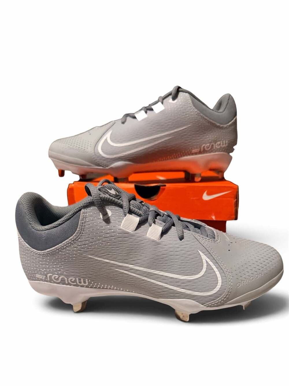 NEW Nike Women's Hyperdiamond 4 Pro Metal Baseball Softball Spike, Grey Sz. 8.5